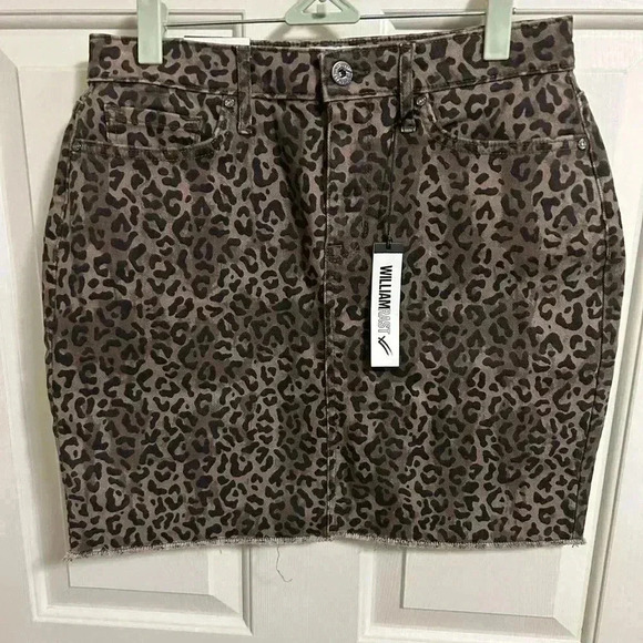 William Rast Women's Denim Wild Cheetah Mini Skirt Brown  mSize 28 NWT - Picture 1 of 5